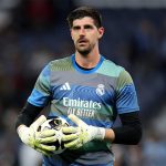ريال مدريد يواجه تحديًا جديدًا بعد إصابة كورتوا المفاجئة