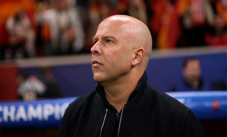 سلوت يعبر عن استيائه من لاعبي ليفربول بعد الخسارة أمام جالطة سراي: درس قاسٍ لنا