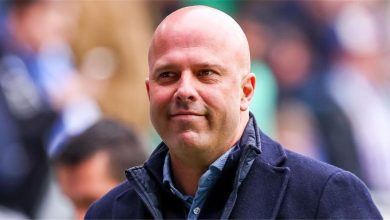 سلوت يكشف مصير إيزاك في مواجهة ليفربول ضد باريس سان جيرمان