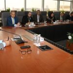 عصمت يناقش مع اللجنة الاستراتيجية للكهرباء خطوات ترشيد الإنفاق الحكومي