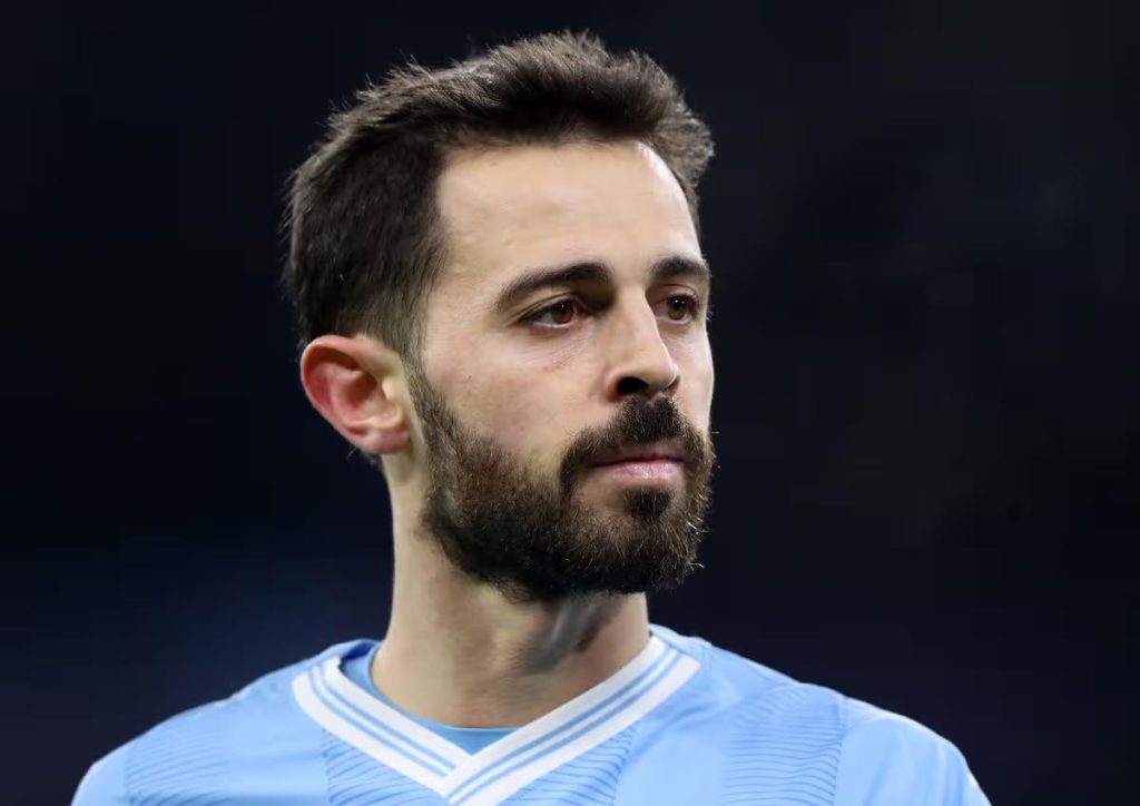 عملاق أوروبي ينافس برشلونة ويقدم عرضاً مغرياً لبرناردو سيلفا