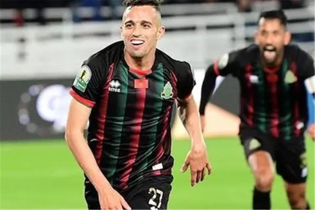 فيديو حصري: أحمد حمودان يفتتح أهداف الجيش الملكي في مرمى بيراميدز