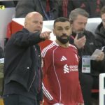 فيديو: رد فعل سلوت الغاضب بسبب محمد صلاح في مواجهة ليفربول وتوتنهام
