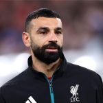 كاراجر يعبر عن غضبه تجاه نيفيل بسبب تصريحات حول محمد صلاح: 'ابتعد عن الحديث عن ليفربول'