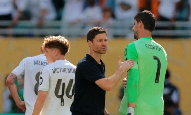 كورتوا يكشف تفاصيل تمرد لاعبي ريال مدريد ضد ألونسو وتأثيره على قرارات الإقالة