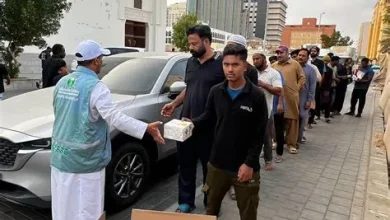 مبادرة تطوعية لتفطير الصائمين في مكة المكرمة احتفالاً بيوم العلم السعودي