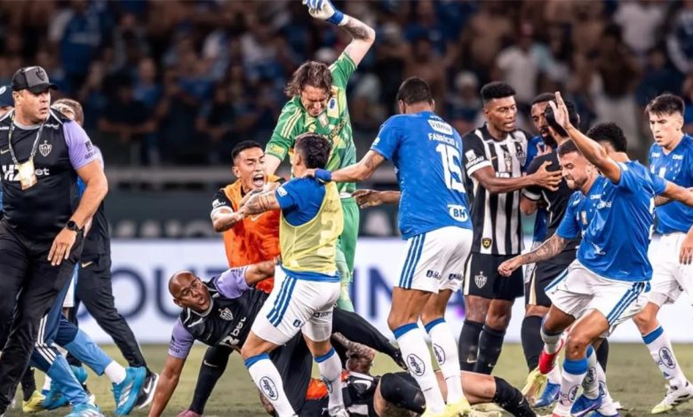 مباراة كروزيرو وأتلتيكو مينيرو تسجل حدثًا استثنائيًا يقترب من تحطيم الأرقام القياسية بموسوعة جينيس