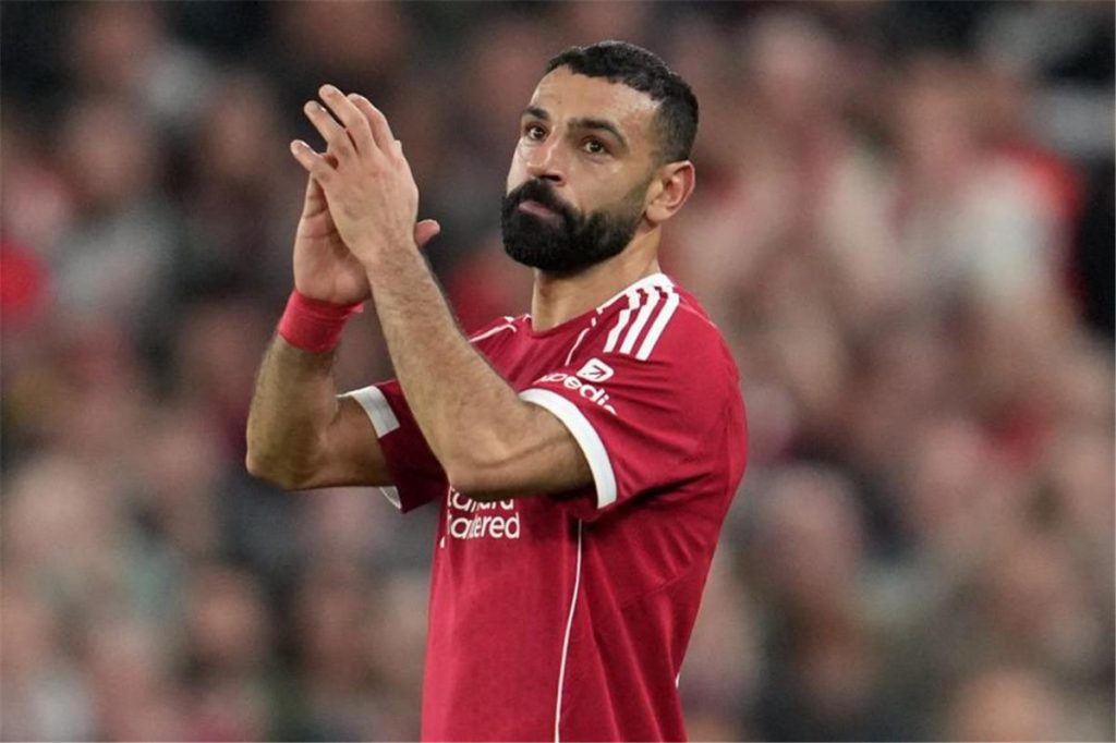 مفوض الدوري الأمريكي يُعلق على إمكانية التعاقد مع محمد صلاح: ميسي يظل فريداً في مجاله