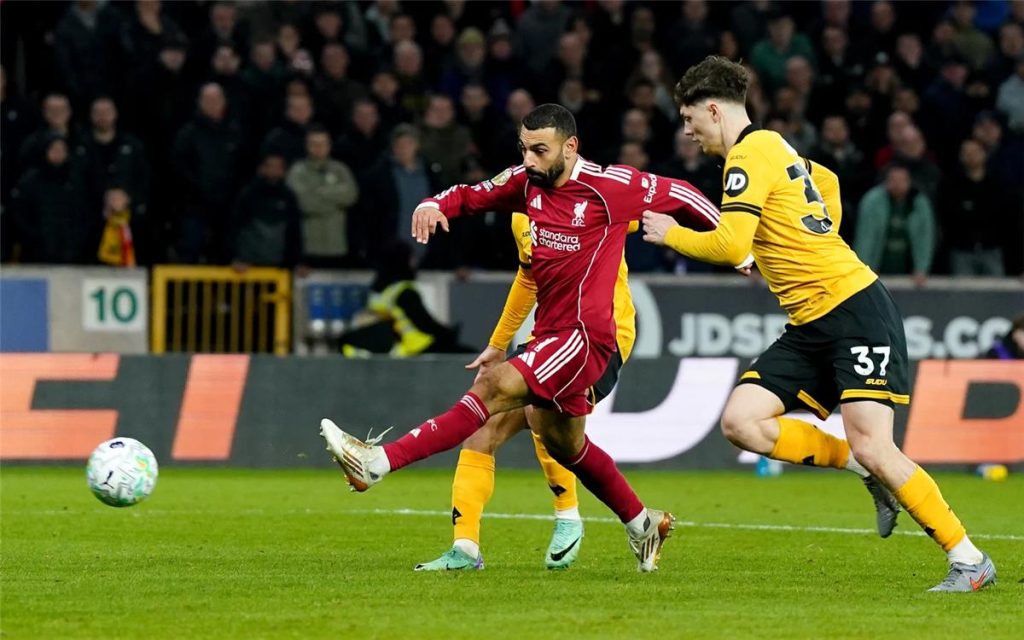 وارنوك: محمد صلاح كان مصدر قلق لي في مواجهة ليفربول ضد ولفرهامبتون