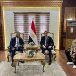 وزير الرياضة المصري يستقبل رئيس الكاف لمناقشة استضافة بطولات إفريقيا