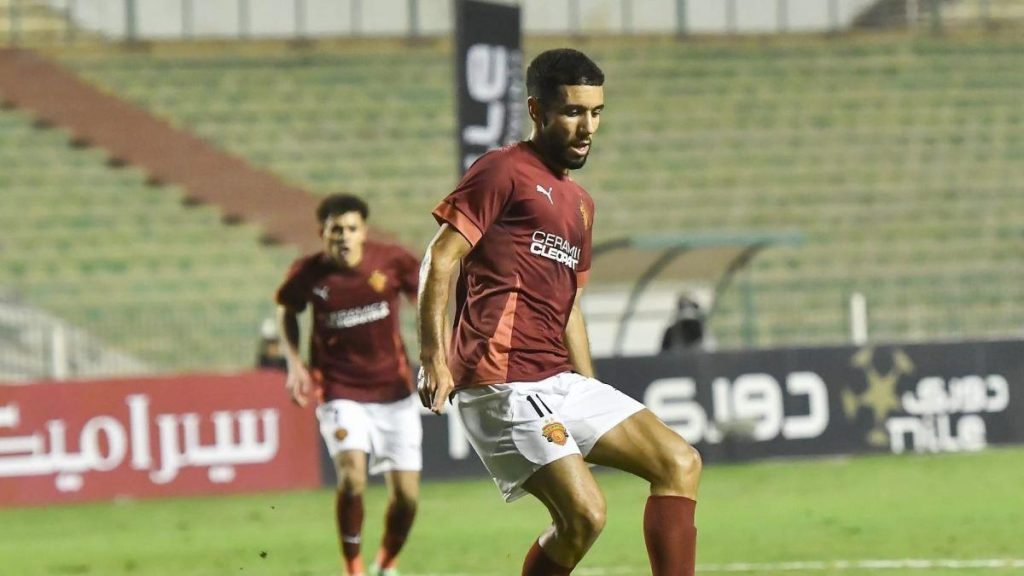 وكيل قندوسي: الأهلي يفقد لاعبًا يُعتبر الأفضل من بن رمضان، وإمكانية انتقاله إلى الزمالك قائمة