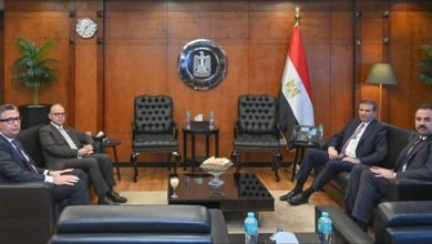 3 وزراء يناقشون تعزيز دور البورصة السلعية في ضبط وحوكمة تداول السلع الأساسية