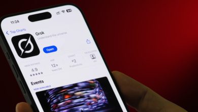 آبل تهدد بحذف تطبيق Grok بسبب محتوى إباحي مزيف