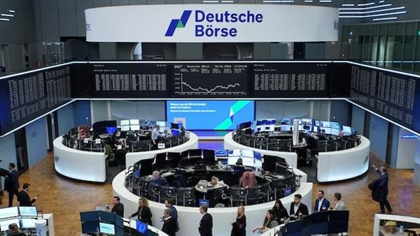 أسهم أوروبا تسجل أكبر تراجع شهري منذ أربع سنوات