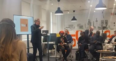 أورنج تستثمر في "السوبر آب" Maxit لتعزيز التحول الرقمي في المنطقة