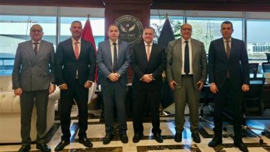 الرقابة المالية تعبر عن تهنئتها لرئيس البورصة الجديد وتؤكد التزامها بتطوير سوق المال واستقراره