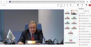 السياحة والآثار تعقد اجتماعاً مع ممثلي منظمة (D-8) لمناقشة حوكمة الذكاء الاصطناعي