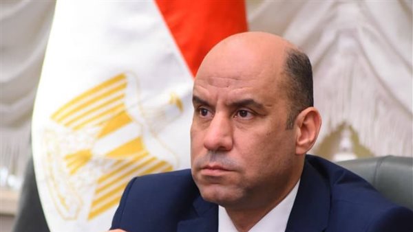 العمل تصدر كتابًا دوريًا لمتابعة تطبيق العمل عن بُعد في القطاع الخاص بالمحافظات