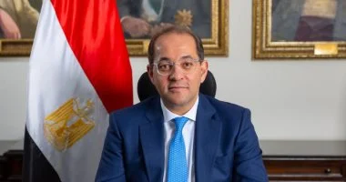 المالية تؤكد أهمية تأمين الاحتياجات الأساسية للمواطنين ومستلزمات الإنتاج للمستثمرين