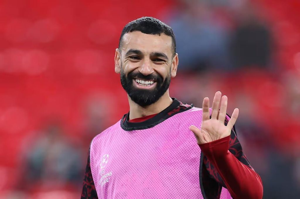 براون: ليفربول لم يتبع نهج فيرجسون في تجديد عقد محمد صلاح كما فعل مع رونالدو