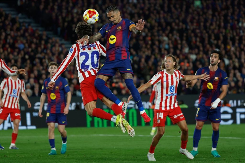 تشكيلة برشلونة في مواجهة أتلتيكو مدريد ضمن منافسات الدوري الإسباني