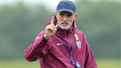 توخيل يشير إلى احتمال استبعاد لاعب مانشستر سيتي من قائمة كأس العالم ويقارن كين بعمالقة كرة القدم ميسي ورونالدو