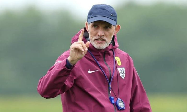 توخيل يشير إلى احتمال استبعاد لاعب مانشستر سيتي من قائمة كأس العالم ويقارن كين بعمالقة كرة القدم ميسي ورونالدو