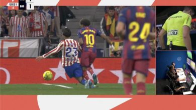 خبير تحكيمي يحلل صحة قرار طرد لاعب أتلتيكو مدريد في مواجهة برشلونة