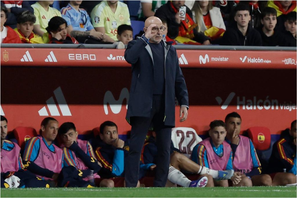 دي لا فوينتي يعلق على انتقاد الجماهير الإسبانية لمنتخب مصر: لا توجد خطوات يمكن اتخاذها