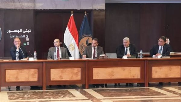 رئيس الرقابة المالية يجتمع بشركات التمويل العقاري لمناقشة سبل تطوير النشاط وزيادة الكفاءة