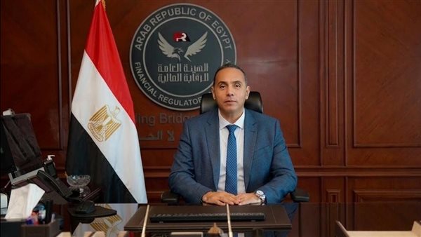 رئيس الوزراء يقرر انضمام الدكتور إسلام عزام لعضوية المجموعة الوزارية الاقتصادية