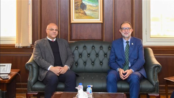 رئيس هيئة سلامة الغذاء يناقش مع محافظ الإسكندرية تعزيز الرقابة لحماية المستهلكين