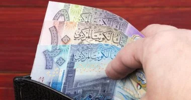 سعر الدينار الكويتي منتصف تعاملات 6 أبريل 2026