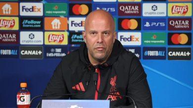 سلوت: نتطلع إلى مواجهة باريس سان جيرمان بدون حارسنا وأداء مانشستر سيتي يعزز آمالنا