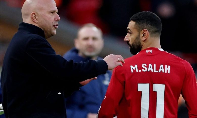 سلوت يُفصِح عن موقف محمد صلاح من مواجهة ليفربول ضد مانشستر سيتي