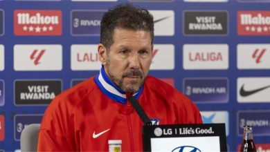 سيميوني: العنصرية قضية اجتماعية شاملة وبرشلونة يتبنى أسلوبه الفريد