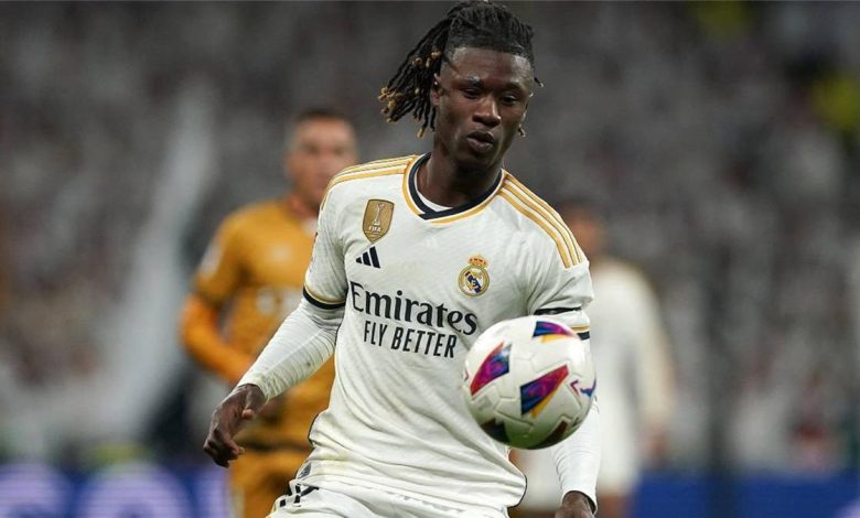 صحيفة ماركا: كامافينجا قد يغادر ريال مدريد بسبب زميله