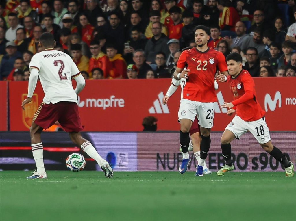 طبيب منتخب مصر يكشف تفاصيل الإصابة التي تعرض لها إسلام عيسى ومحمد هاني
