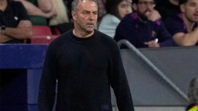 فليك يكشف أسباب تصرف لامين يامال الجدلي ويستعرض حالة ثنائي برشلونة المصاب