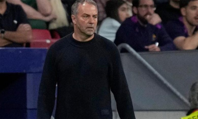 فليك يكشف أسباب تصرف لامين يامال الجدلي ويستعرض حالة ثنائي برشلونة المصاب