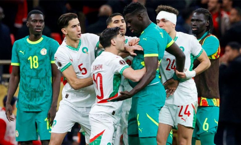 لوموند تكشف الأسباب المذهلة وراء سحب لقب أمم إفريقيا من السنغال