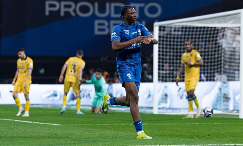 مباراة مثيرة تنتهي بتعادل بين الهلال والتعاون في الدوري السعودي - فيديو حصري