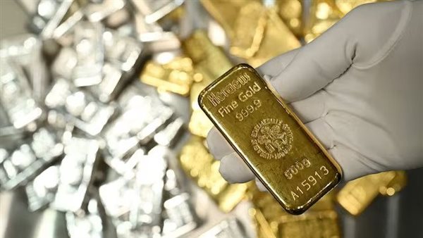 هبوط أسعار الذهب عالميًا والفضة تسجل تراجعًا يتجاوز 3% عند التسوية
