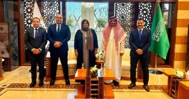 وزارة السياحة تبحث آفاق تعزيز التعاون مع السعودية في قضايا الحج