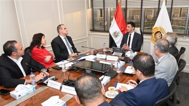 وزارة الصناعة تعزز جهودها لجذب الاستثمارات وتوطين التكنولوجيا