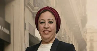 وزير الاتصالات وشخصيات بارزة يشاركون في عزاء الكاتبة الصحفية لمياء عبد الحميد