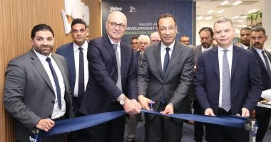 وزير الاتصالات يدشن مركز تطوير الذكاء الاصطناعي لشركة فاليو في القرية الذكية