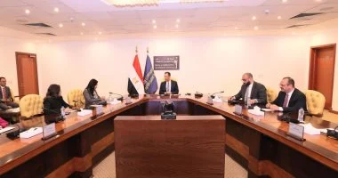 وزير الاتصالات يناقش مع UNDPstrategies لجذب الاستثمارات في مراكز البيانات والتعهيد