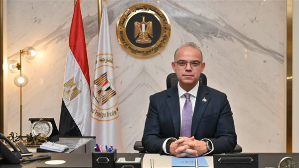 وزير الاستثمار يؤكد أهمية رقمنة الإجراءات وتوسيع المناطق الاستثمارية لتعزيز تنافسية الاقتصاد