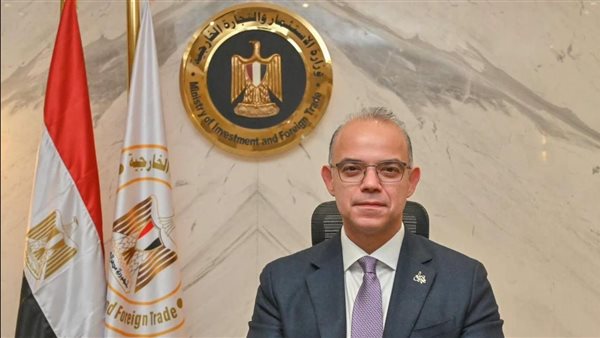 وزير الاستثمار يؤكد استمرارية العمل يوم الأحد حضوريًا وعبر المنصات الإلكترونية دون تعطيل